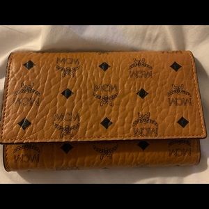 Mcm wallet